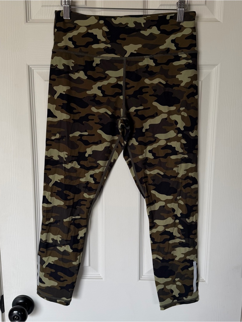 ZYIA Active Camo Leggings Medium 8-10